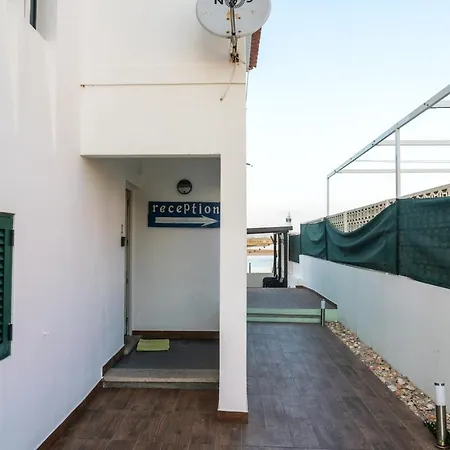 Life Hostal