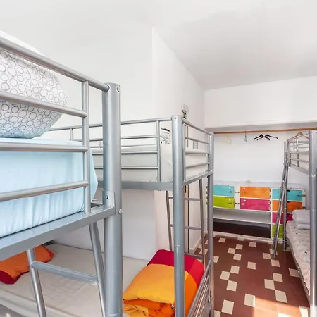 Life Hostal *