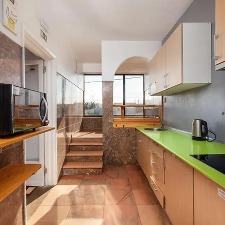 Life Hostal *